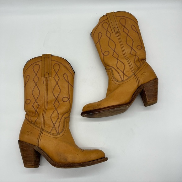 Frye Shoes - Vintage Frye Brown Cream Western Cowboy Heel Boots Size 8.5
